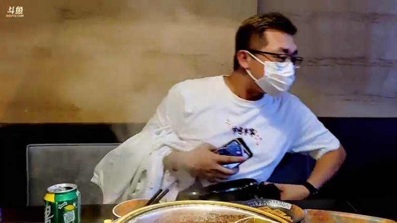 【2021-10-30 18点场】逐梦兄弟：跟着背刺兄弟进亿点货