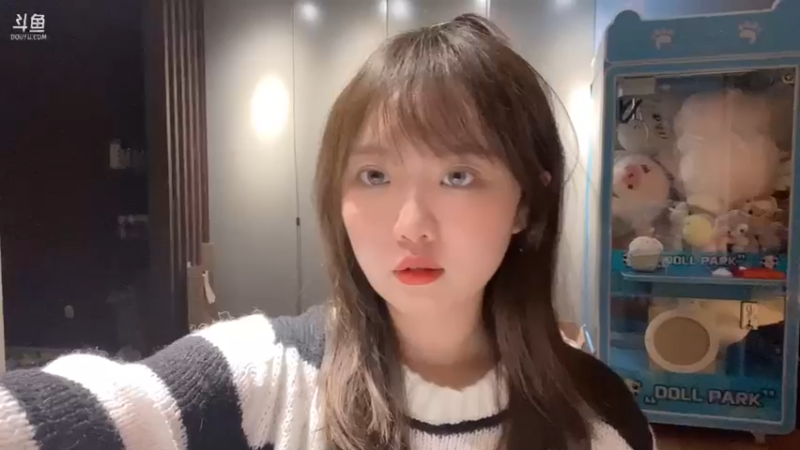 【2021-10-30 20点场】紫琪儿小波霸：紫琪：【双倍】尊贵的帕拉梅拉车主