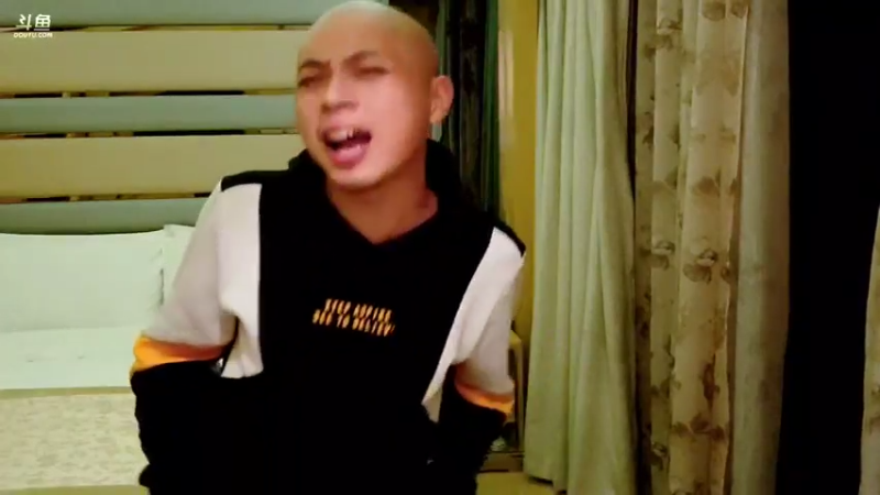 【2021-10-30 22点场】逐梦兄弟：跟着背刺兄弟进亿点货