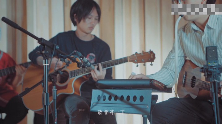 小明是个画家