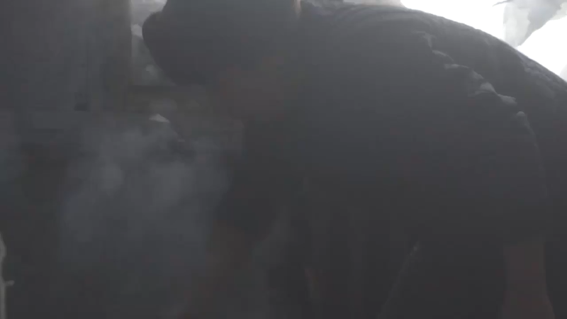 我在斗鱼看野食小哥直播美食