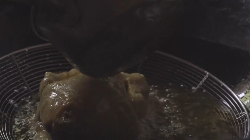 我在斗鱼看野食小哥直播美食