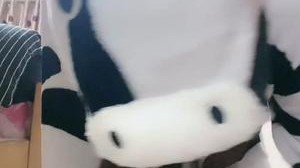 谢谢粉丝买的衣服！！我很喜欢 下次别买了！！！！