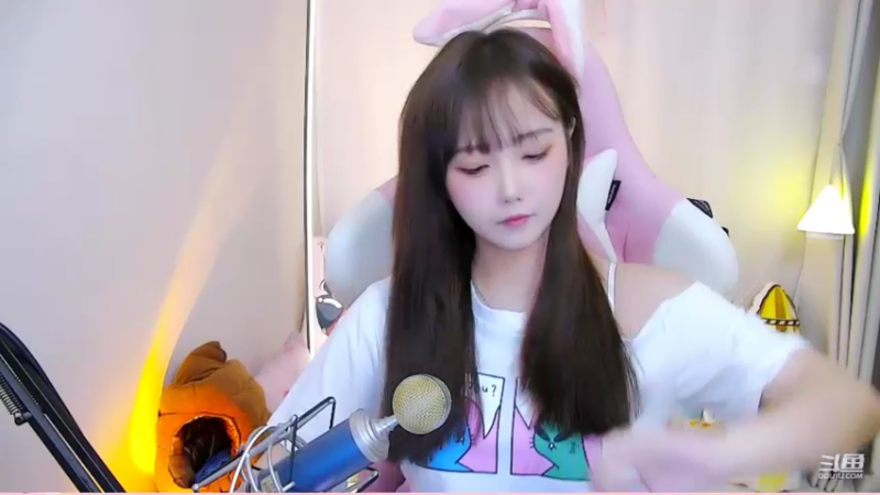【2021-10-27 12点场】欣小菜：【有车位】中单法王带粉上分！！