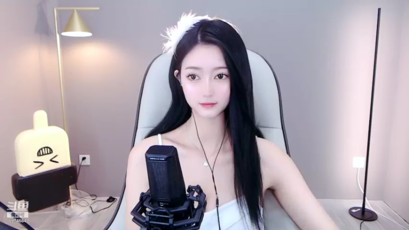【2021-11-01 11点场】江尤奈阿：遇到和你一起过冬天的人了吗9974684