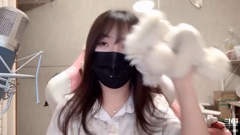 一条小团团嗨丝直播露脸