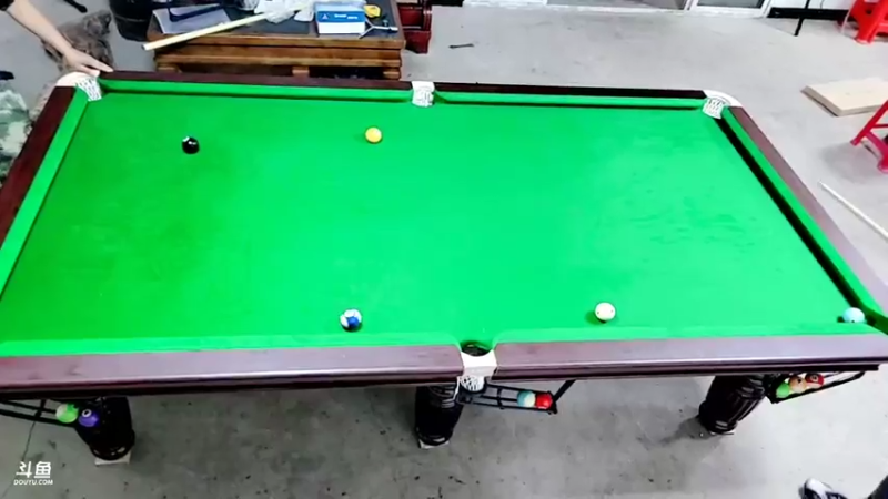 【2021-11-01 21点场】洪湖小肖：基地娱乐设施组装