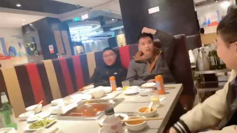 【2021-11-02 00点场】少囧丶：随便播会儿，晚点户外接伟伟！！！