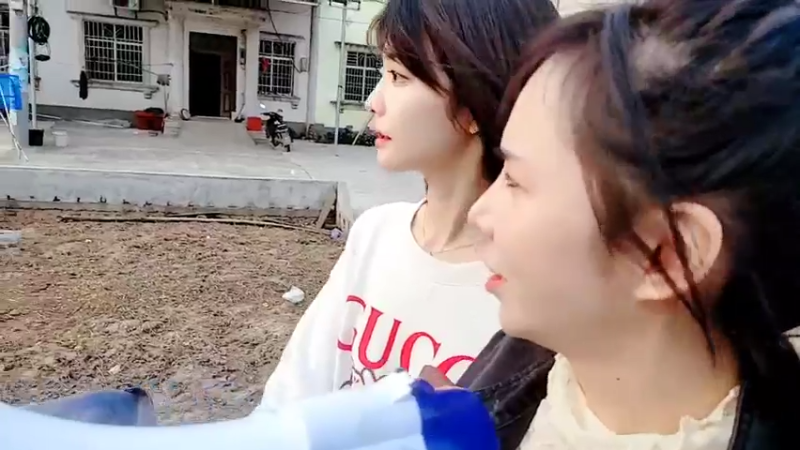 【2021-11-02 16点场】洪湖小肖：鱼塘下网卖鱼