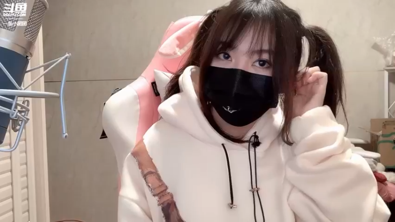 一条小团团嗨丝直播露脸_6