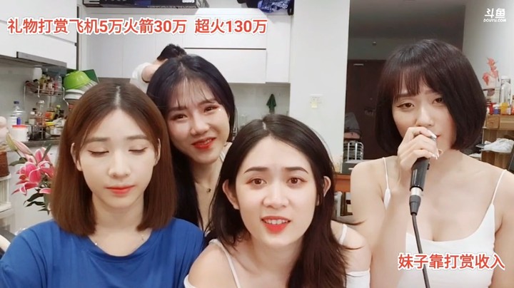 美女文轩演唱经典老歌很好听啊