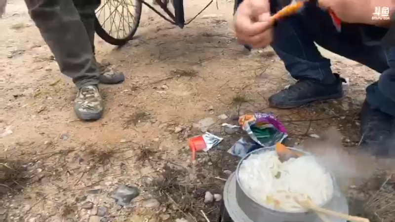 【2021-11-03 09点场】魅力生活i：县城到张家界各种整活