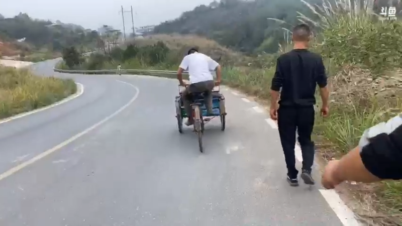 【2021-11-03 11点场】魅力生活i：县城到张家界各种整活