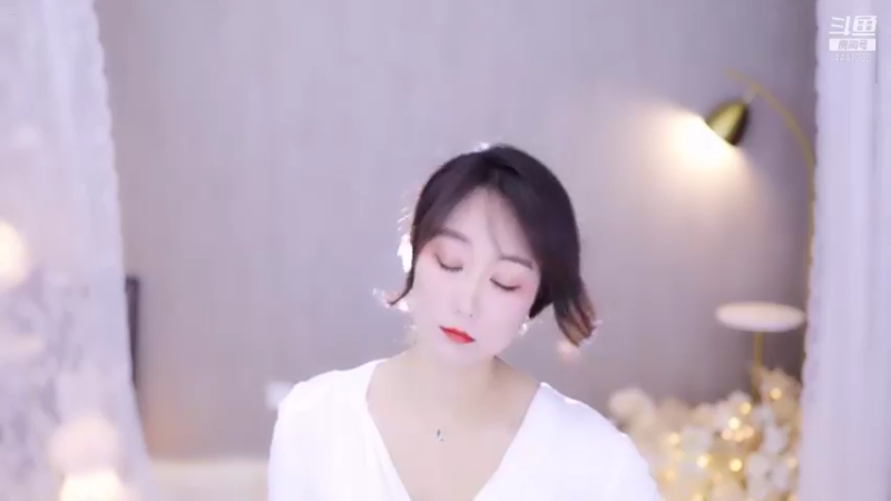 【2021-11-04 18点场】Jue美娘：搞笑 治愈下？