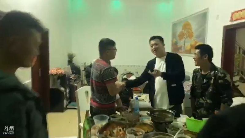 【2021-11-04 18点场】魅力生活i：大家相聚在龙潭河