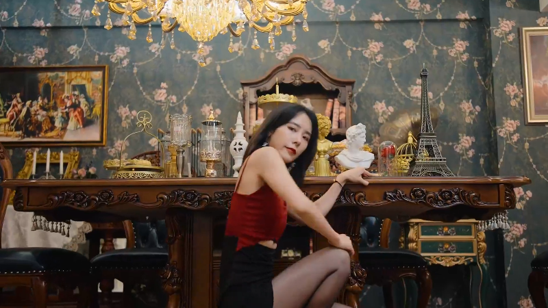 我在斗鱼看沫沫同学丶直播舞蹈