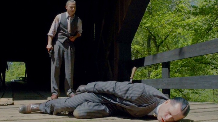 高官肆意敛财，三兄弟拒绝贿赂惨遭报复，一怒之下大开杀戒！