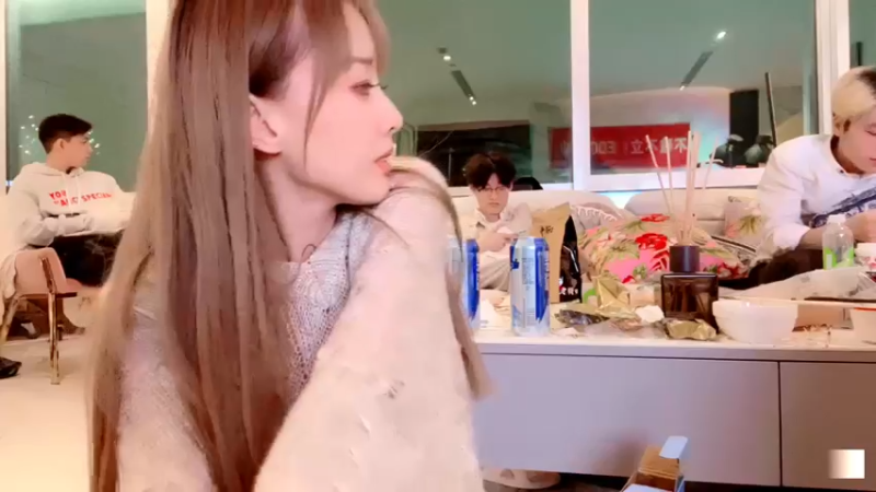 【2021-11-06 23点场】喜欢水水：生日快乐~ EDG加油