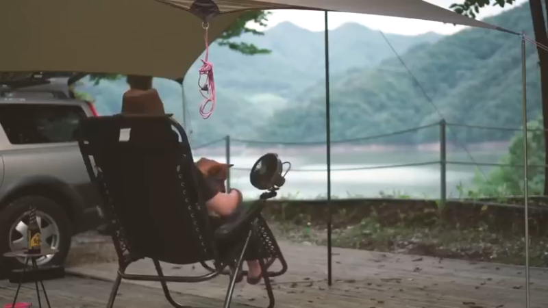 漫长的雨季后，寂静山岭上享受着独自露营的乐趣4-逃离都市 露营日常