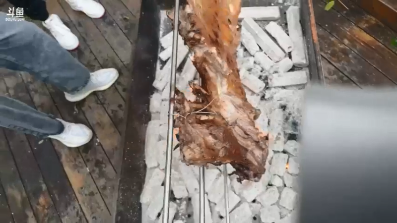 【2021-11-07 14点场】别问问就黑皮：烤羊现场啊