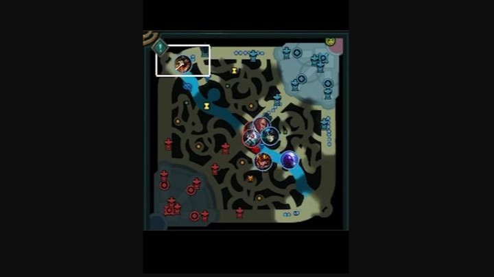 中路乱成了一锅粥，上路还在相互喂饭