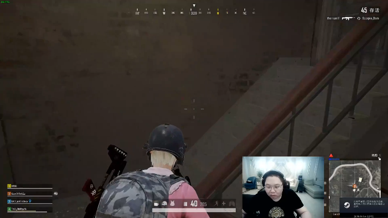 我在斗鱼看即将拥有人鱼线的PDD直播英雄联盟