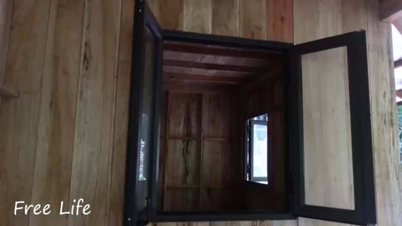 女生桃园S208完成木屋门梯4小姐姐荒野隐居
