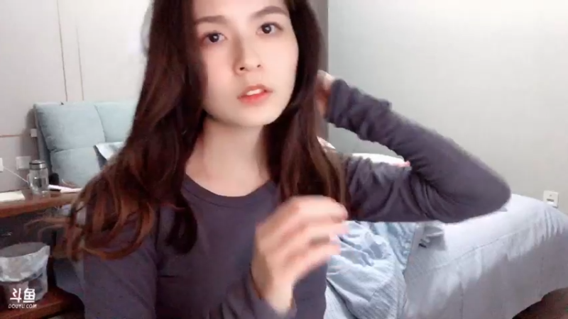 【2021-11-07 17点场】传情小小：陪妈妈过生日10717