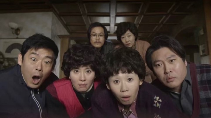 都在看我