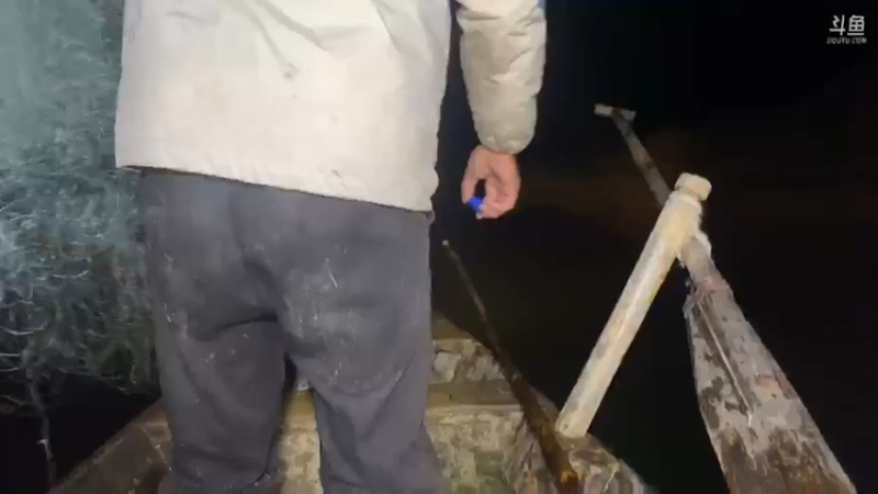 【2021-11-08 21点场】魅力生活i：宵夜烤鱼走起