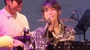 谁来烦我！我就向谁吐口水！