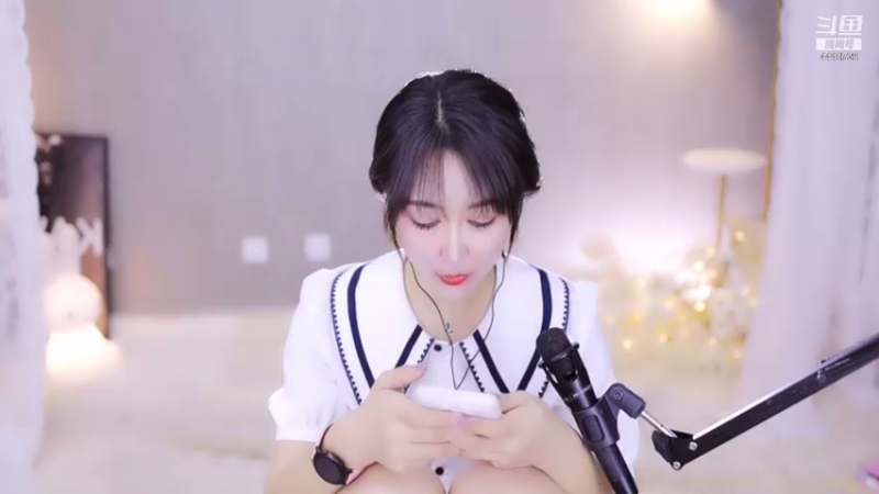 【2021-11-09 23点场】Jue美娘：搞笑 治愈下？