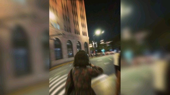 短发又长长了