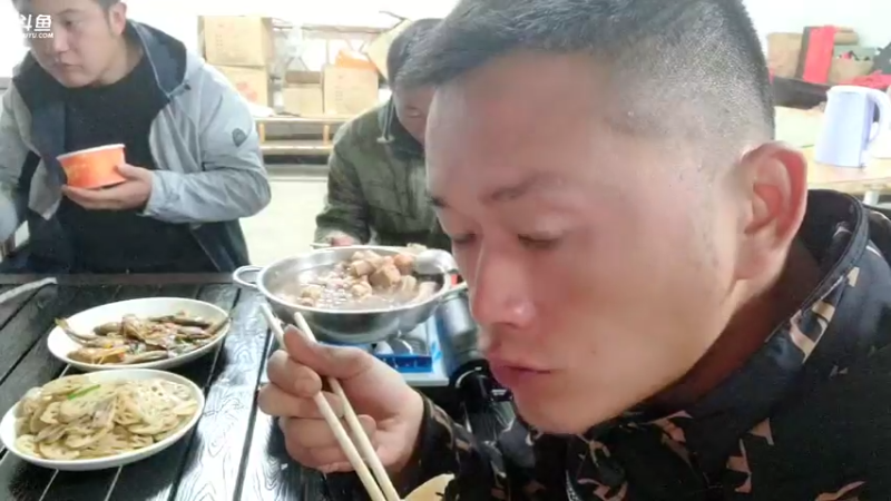 【2021-11-11 18点场】洪湖小肖：1个666卡牌子双倍经验