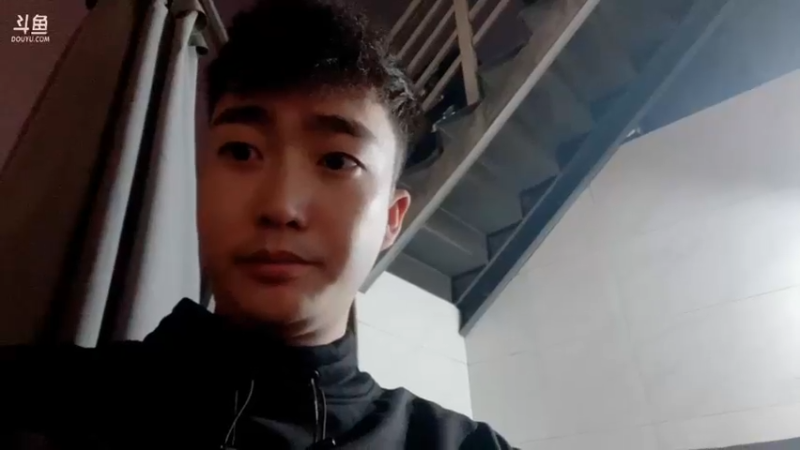 【2021-11-09 20点场】别问问就黑皮：兄弟们 我出发了～过俩天见