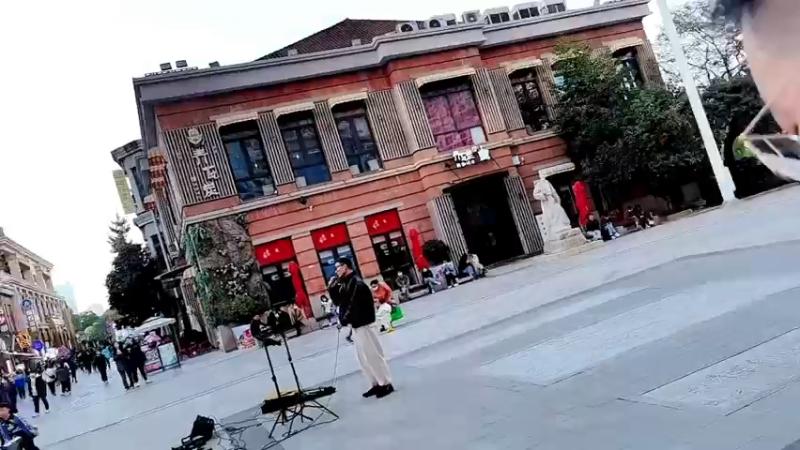【2021-11-13 15点场】我是唐菲：街头唱歌啦