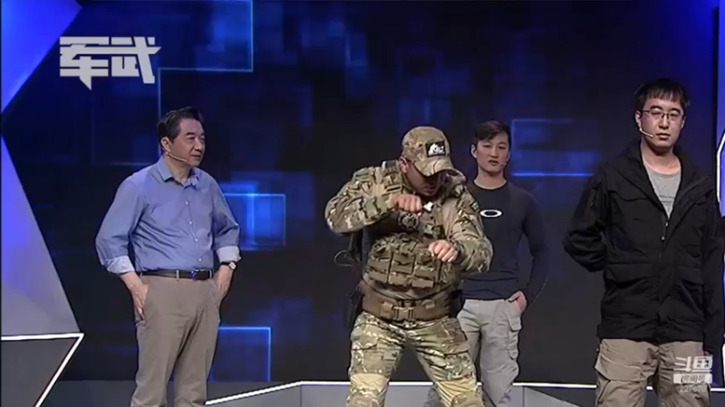 【2021-11-14 02点场】军武直播：亮刃朝鲜 中美曾经的巅峰对决