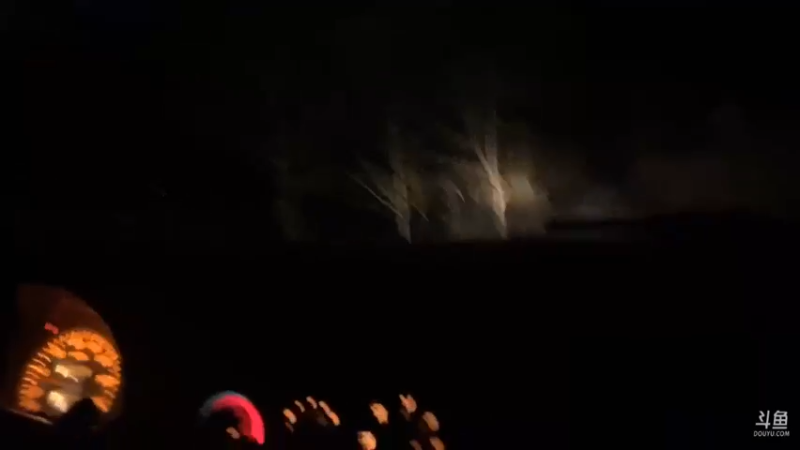 【2021-11-15 19点场】魅力生活i：山沟抓河虾鱼