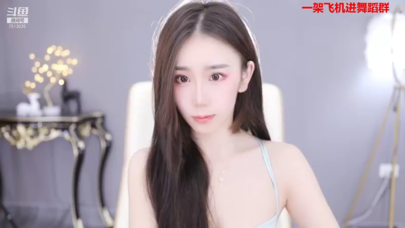 【2021-11-15 10点场】熊小怡呀：武汉新人主播在线交友
