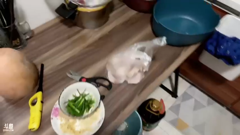 【2021-11-15 00点场】O泡果奶1111：简简单单可乐鸡翅