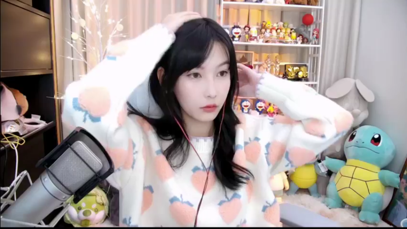 【2021-11-16 17点场】叶知秋Vanessa：叶知秋：下午好