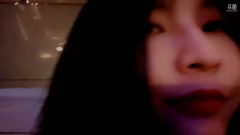 【2021-11-17 19点场】叶知秋Vanessa：活动彩排 预计七点播