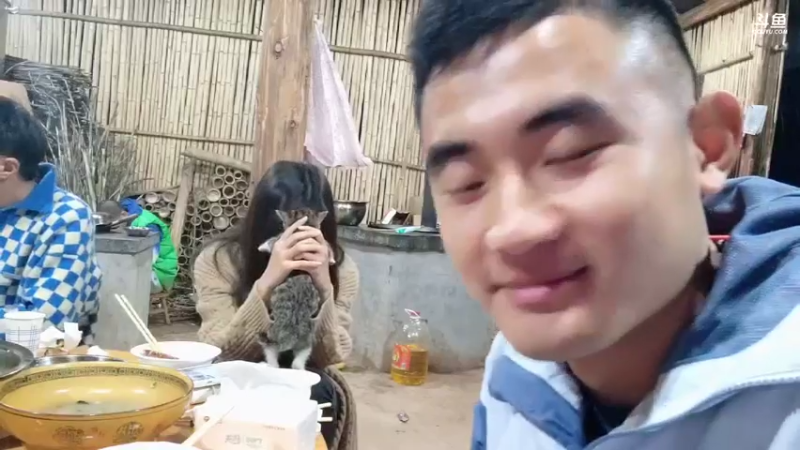 【2021-11-17 19点场】川味箩卜：重庆机场 · 明天飞厦门