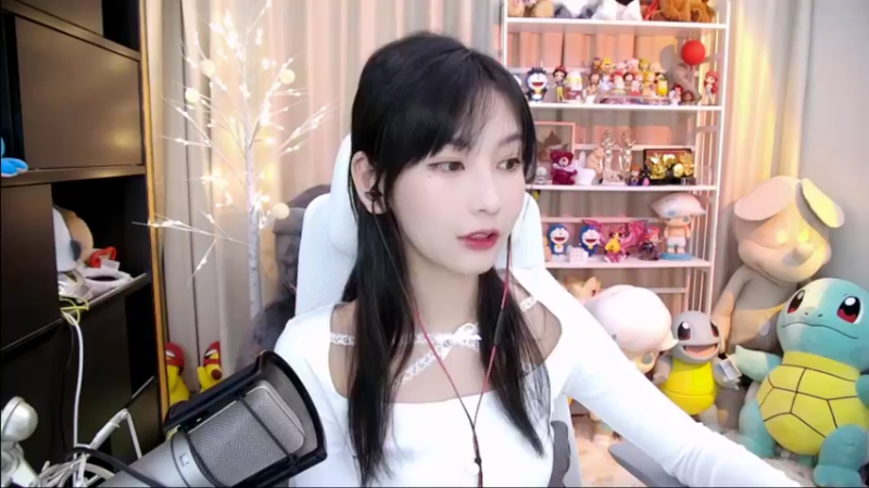 【2021-11-19 18点场】叶知秋Vanessa：秋：晚上好