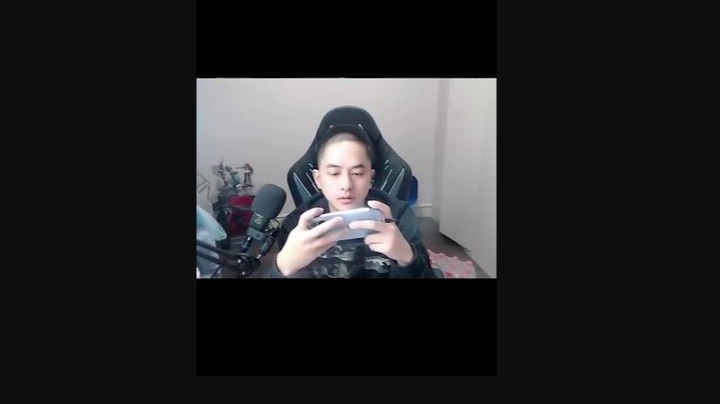 带女儿看话剧，我却在现场看比赛~