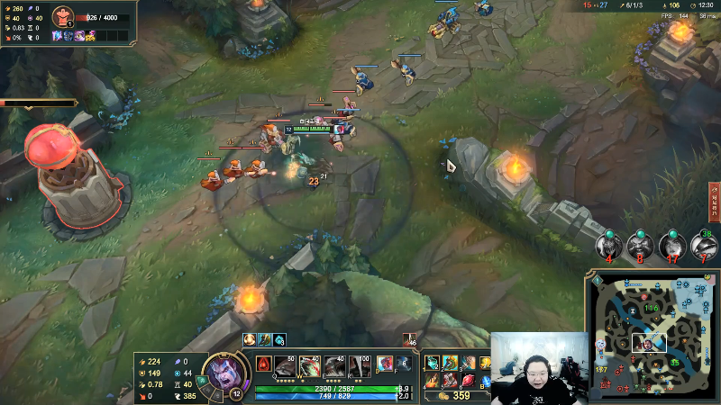 我在斗鱼看即将拥有人鱼线的PDD直播英雄联盟