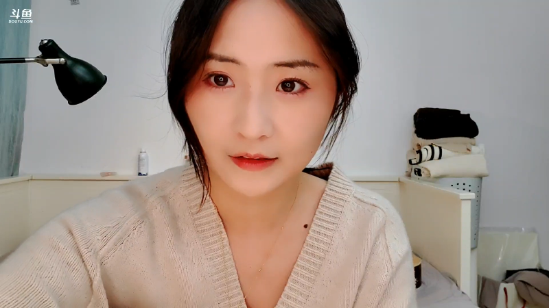 我在斗鱼看刘灶灶直播户外