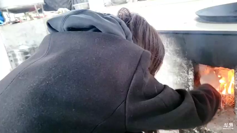 【2021-11-21 16点场】洪湖小肖：变形计之美食篇