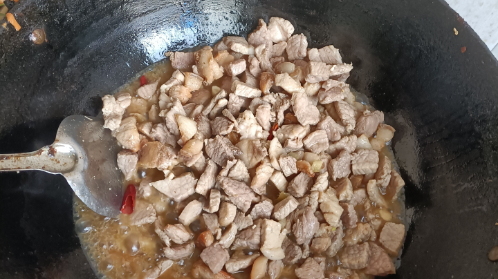 午饭  炸酱面