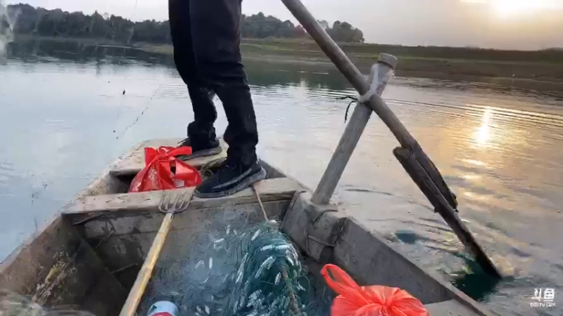 【2021-11-22 16点场】魅力生活i：户外竹筒饭叫花鸡